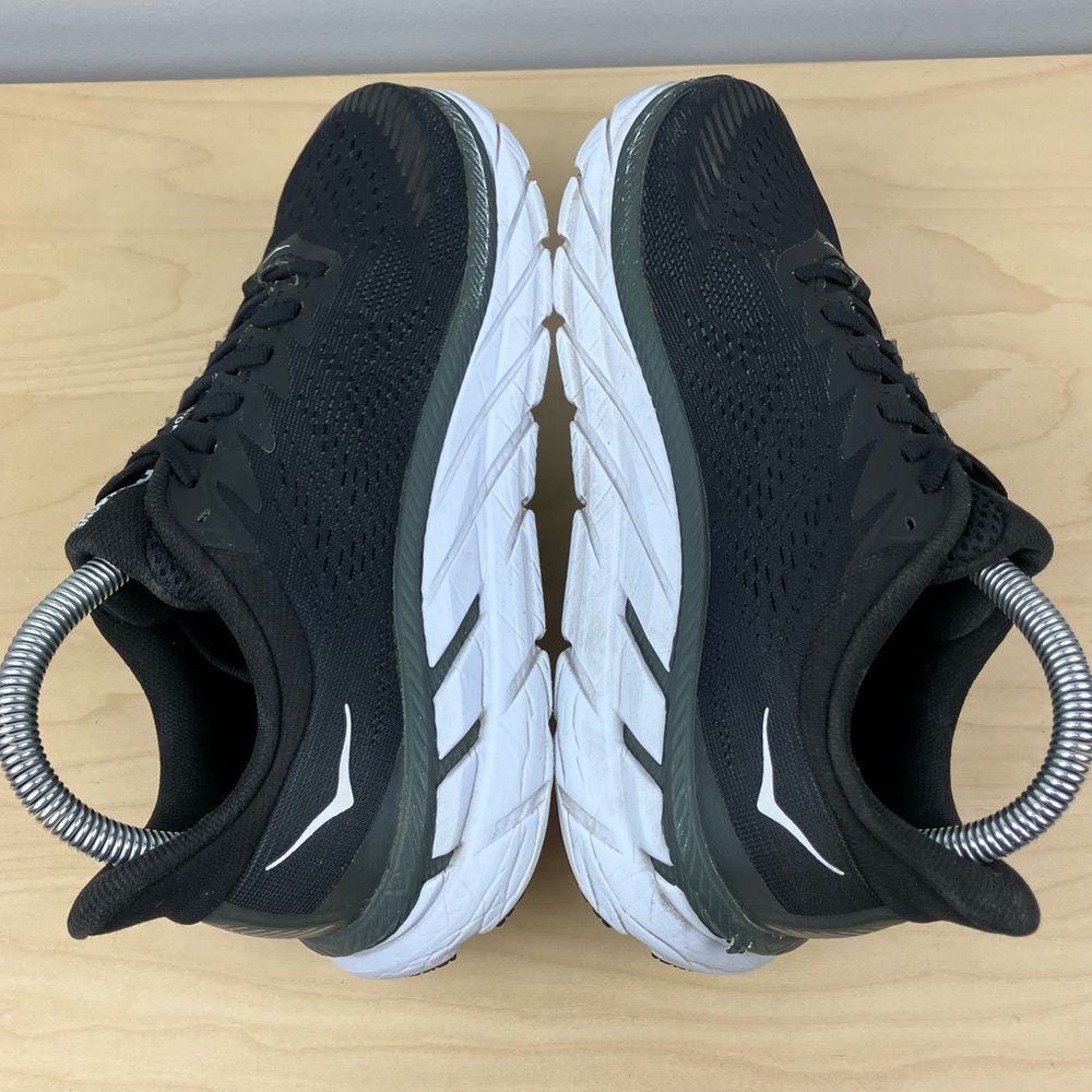 Hoka One One Women’s Size 7.0 Clifton 7 Black & White Athletic Running Shoes - Picture 6 of 10